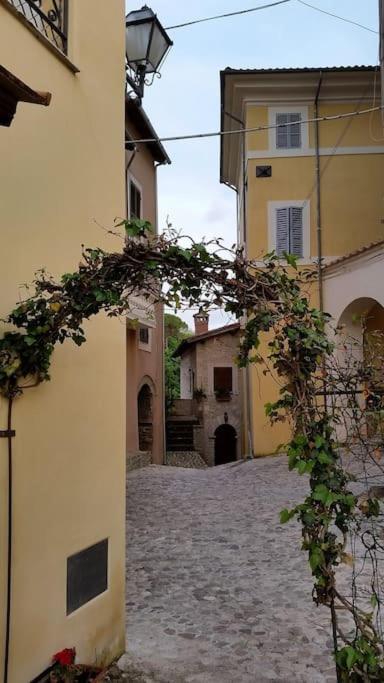 Casa In Antico Borgo Medievale A Tarano Ri, Via Giacomo Leopardi, 15 Villa Exteriör bild