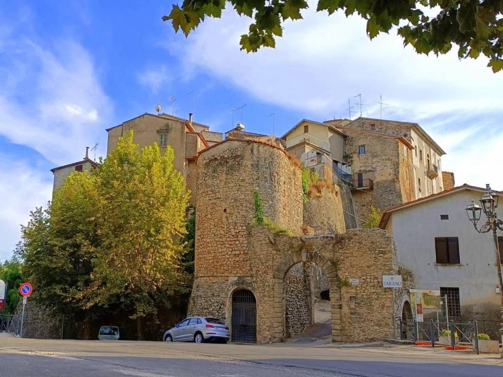 Casa In Antico Borgo Medievale A Tarano Ri, Via Giacomo Leopardi, 15 Villa Exteriör bild